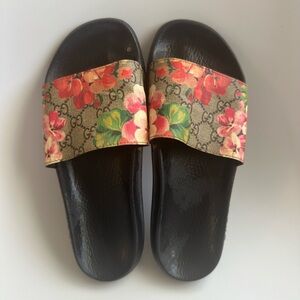 Gucci Bloom Supreme Slides